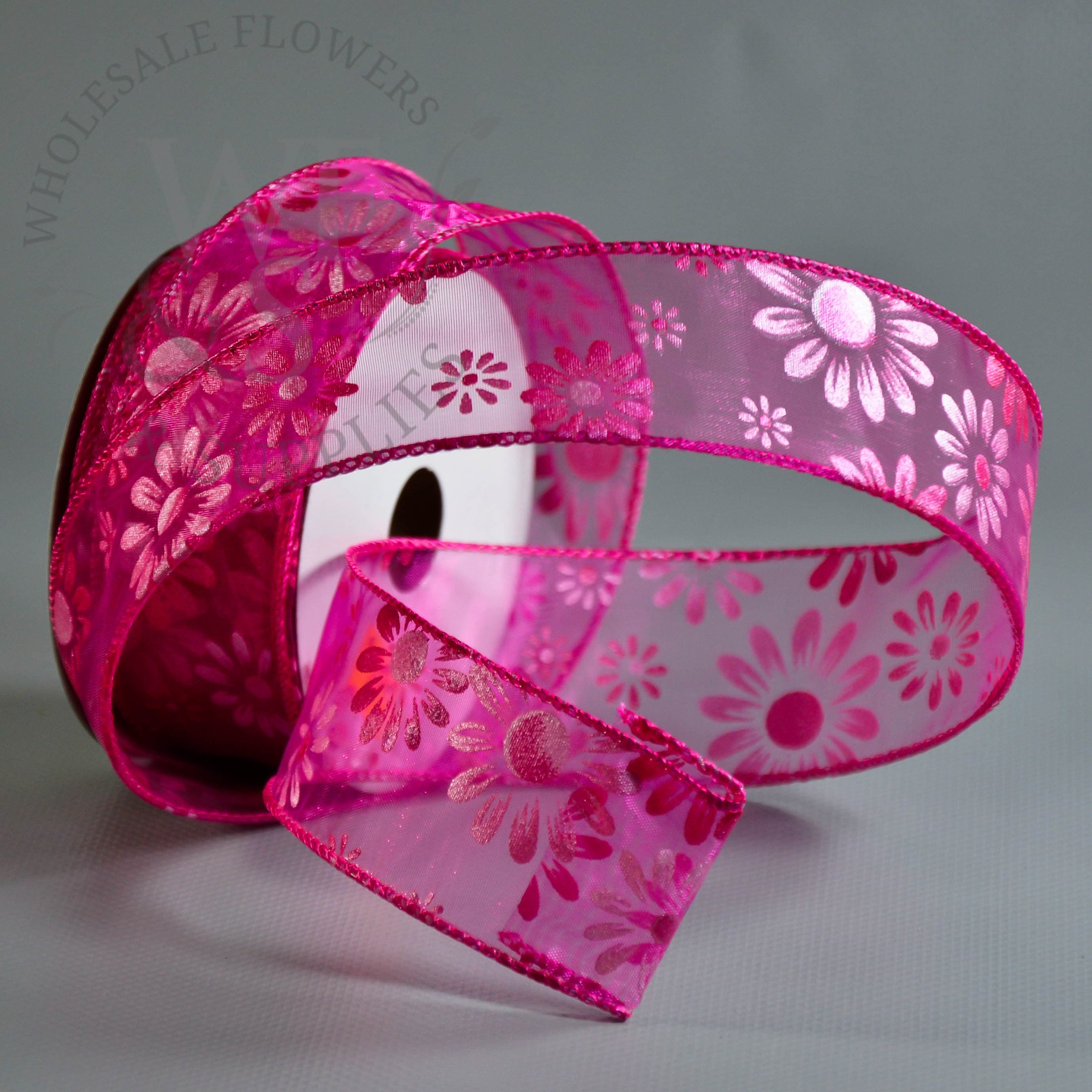 1.5" Fuchsia daisy printed wired ribbon