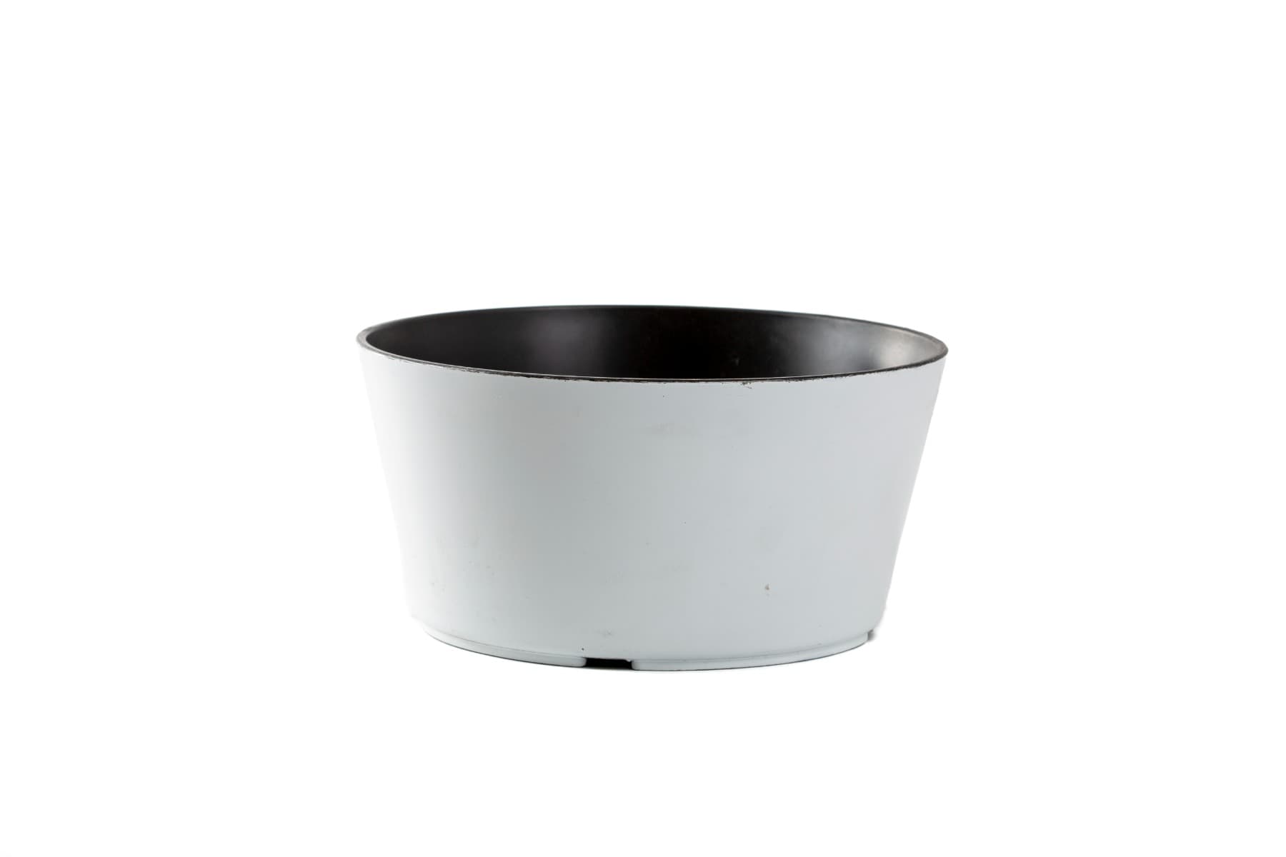 8.5" White Recycled Plastic Garden Dish