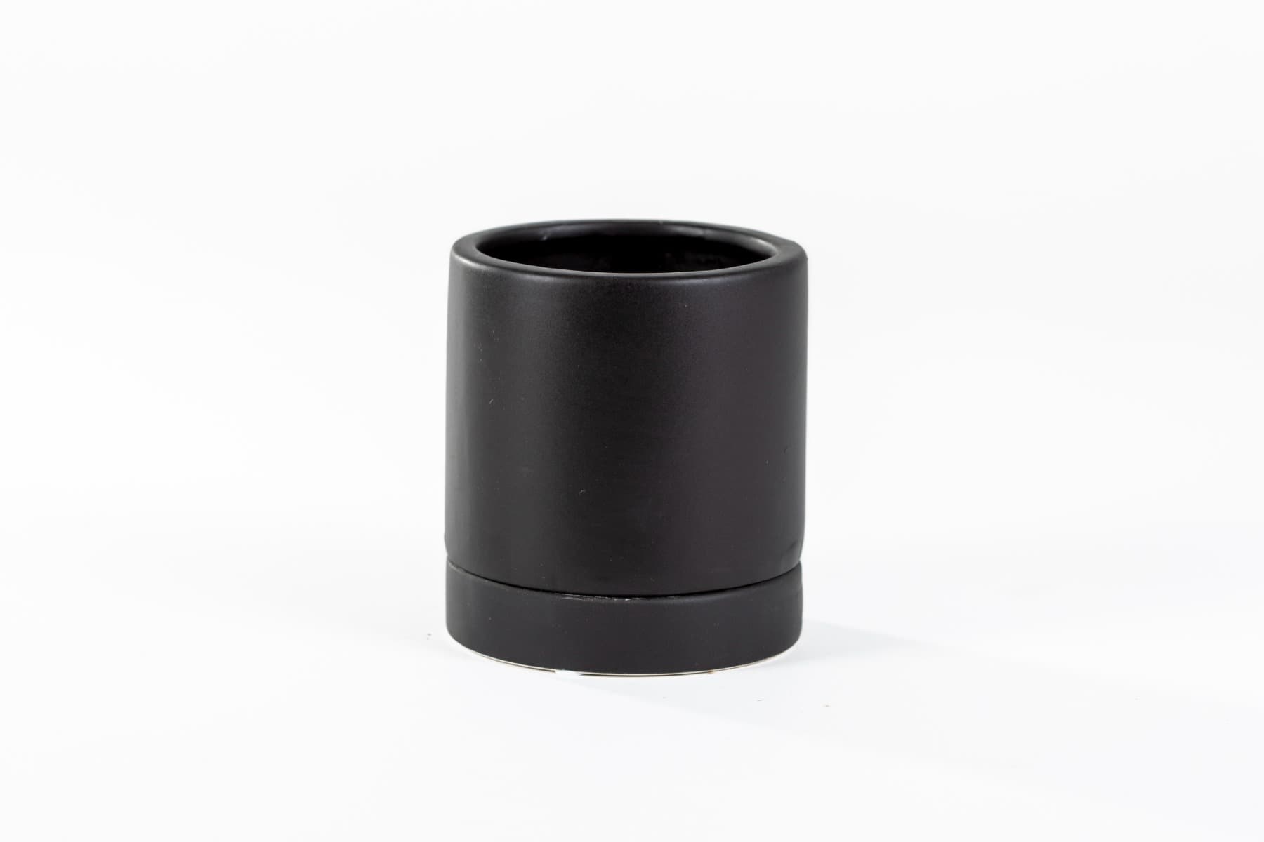 3.5" Matte Black Cylinder w/ Saucer