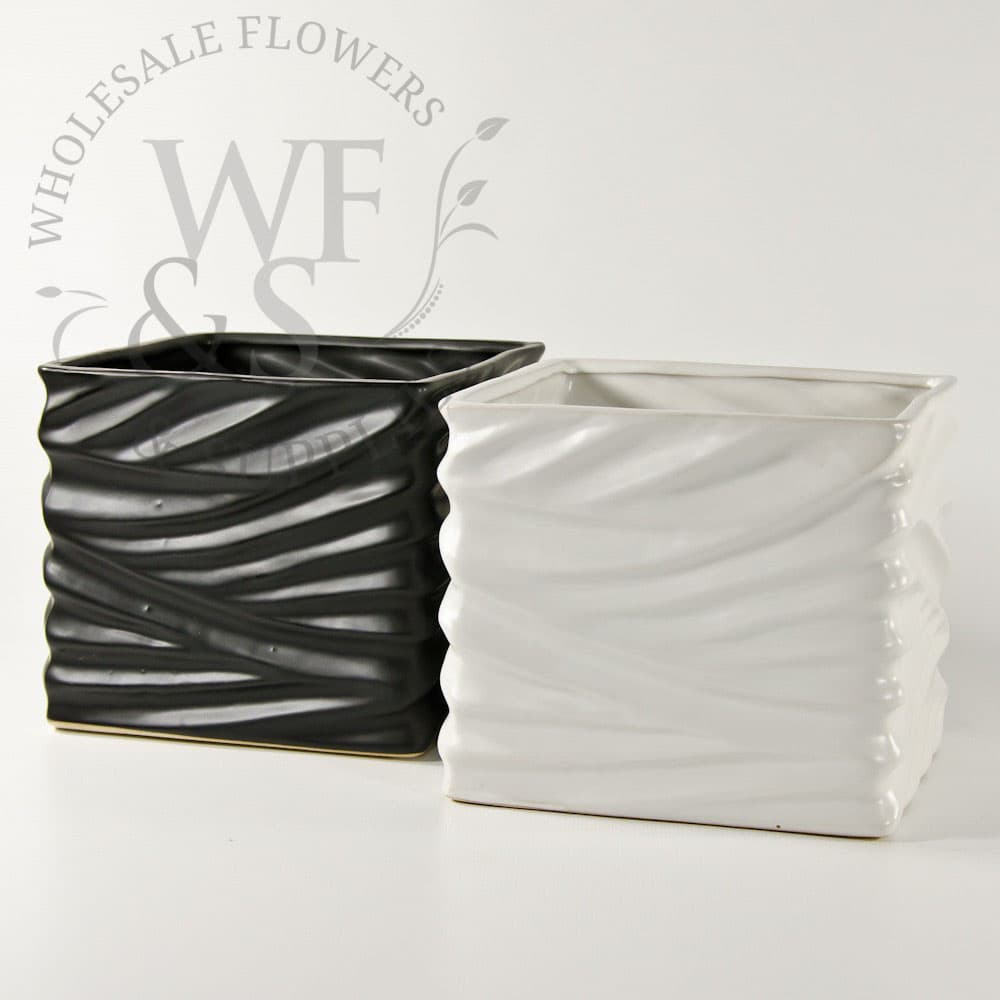 Wavy Ceramic Small Square Container