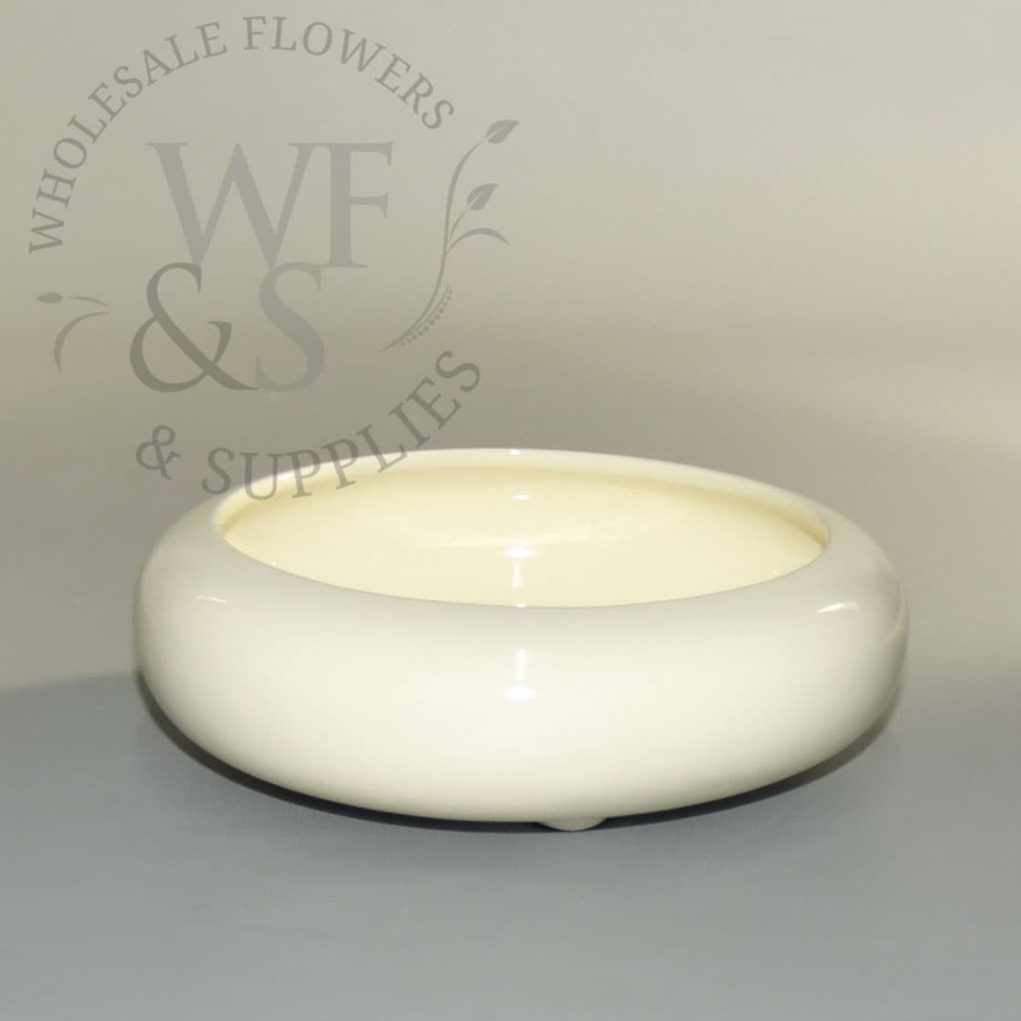 7" Ivory Ceramic Lily Bowl