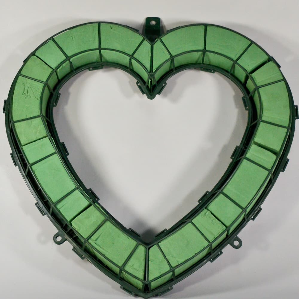 Deluxe Snap Fit Aquafoam Open Heart 24"