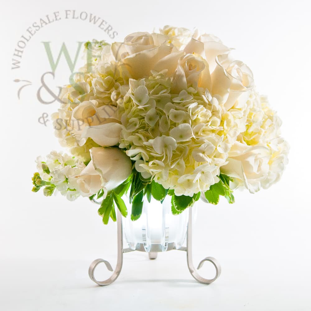 Combo Box 85 Stems of Hydrangea, Roses, Snapdragons and Variegated Pittosporum