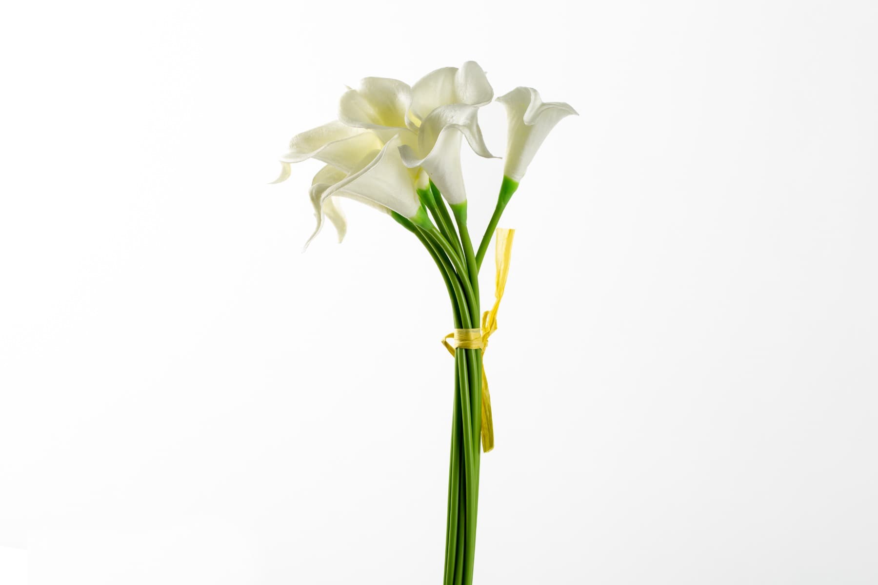 Faux White Calalily bunch - 9pc
