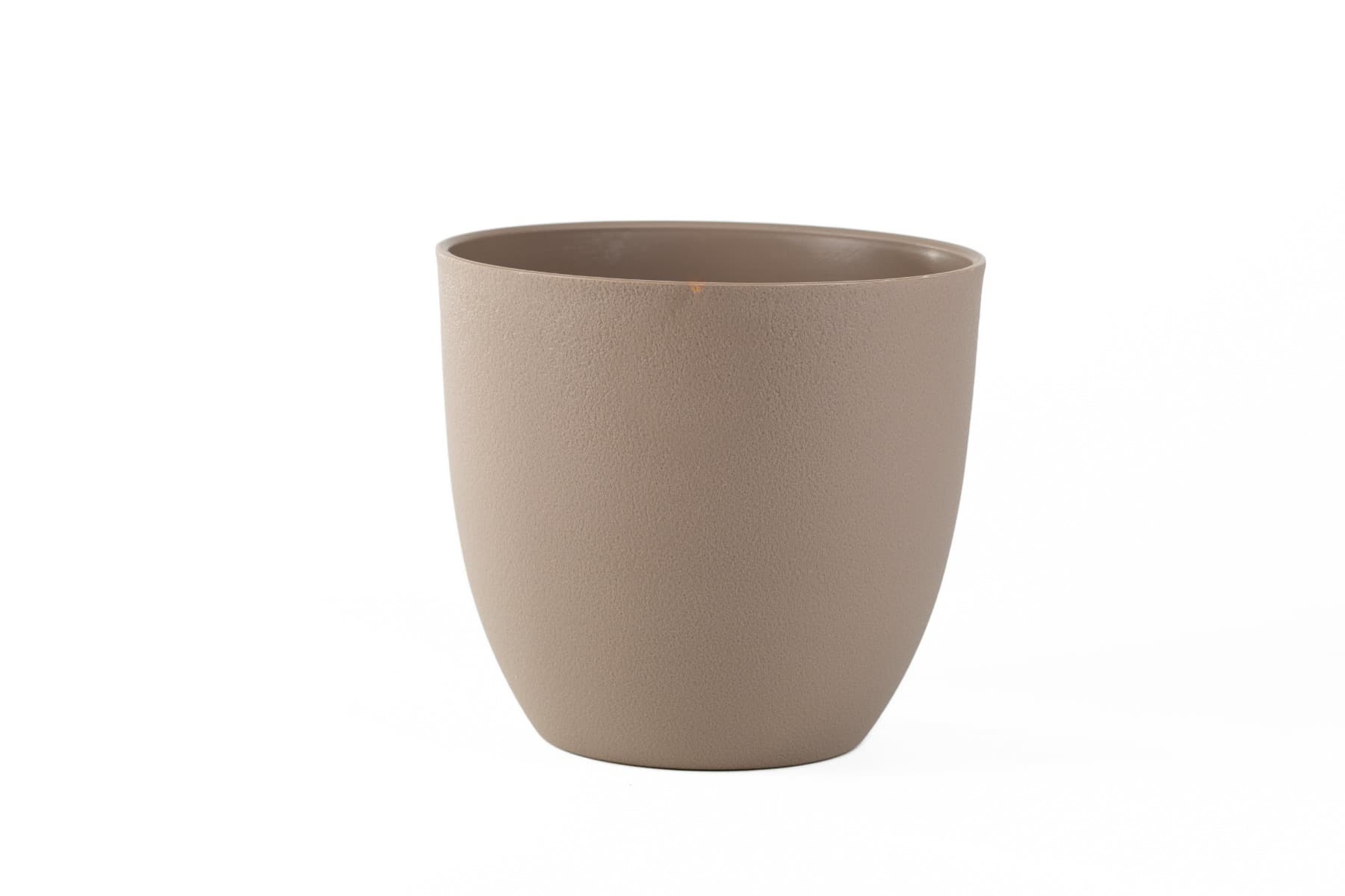 8 1/2" Brown Plastic Pot