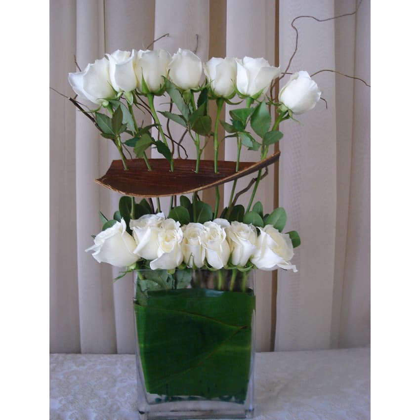 Tall Glass Rectangle w/ Roses, Ti & Palm