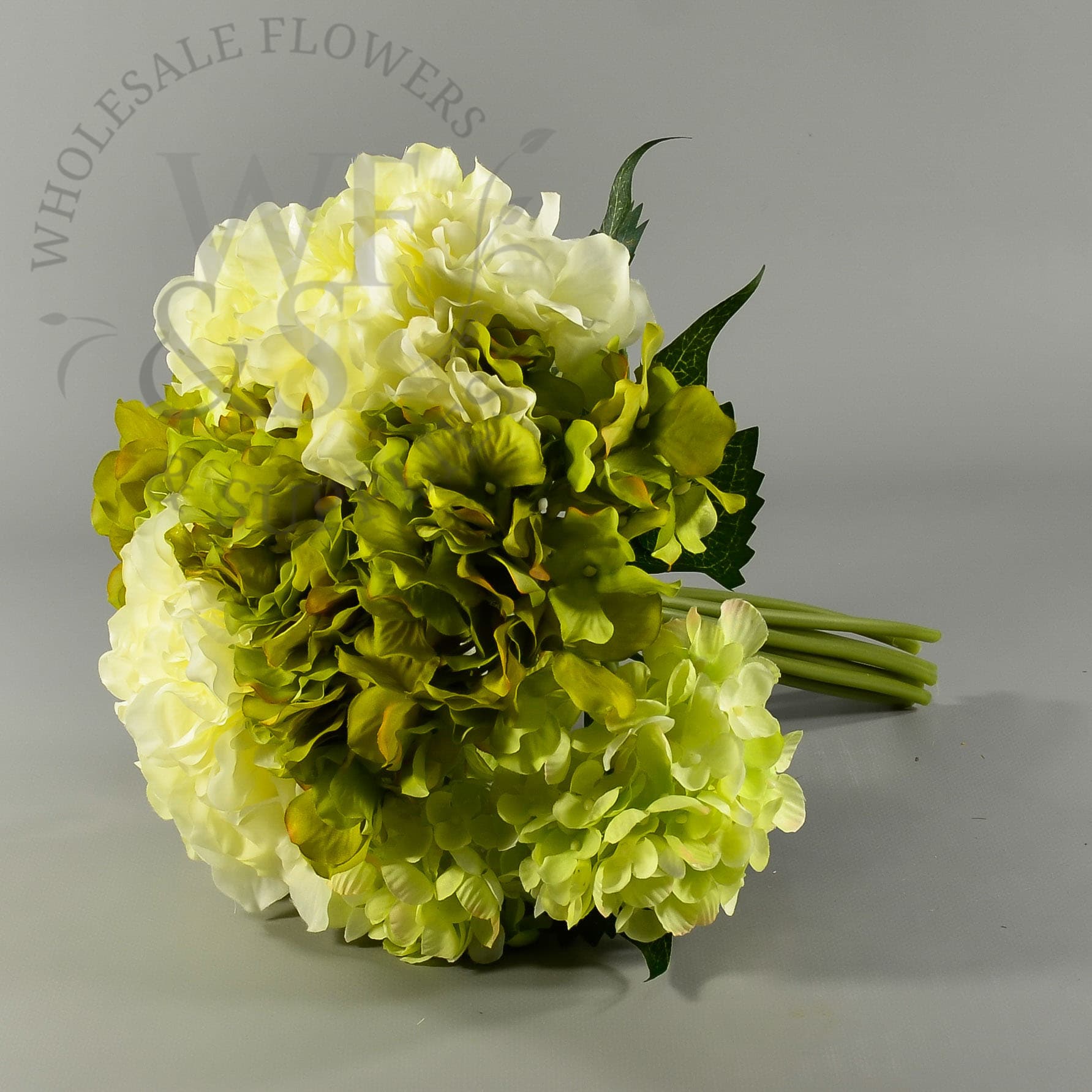 9.5" Hydrangea Bouquet Cream & Green
